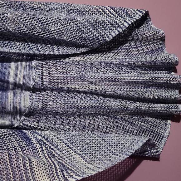 New Women's Junior's Sleeveless Open Front Cardigan - Picture 3 of 6